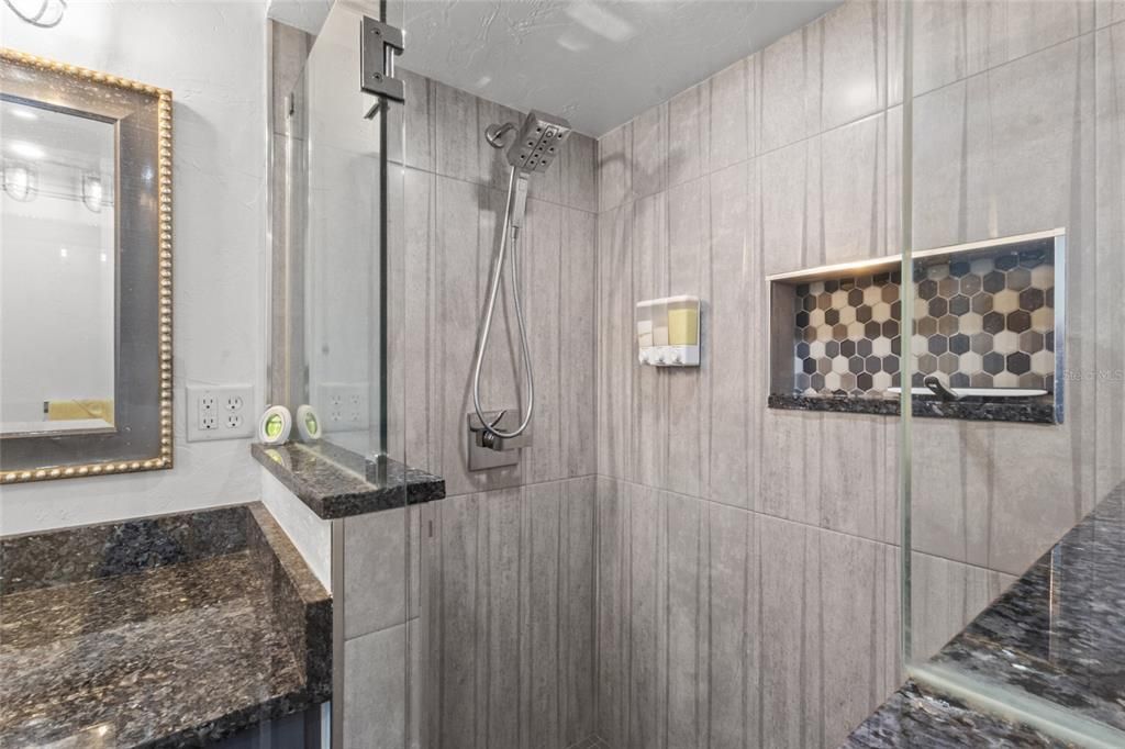 На продажу: $599,000 (3 спален, 0 ванн, 1952 Квадратных фут)