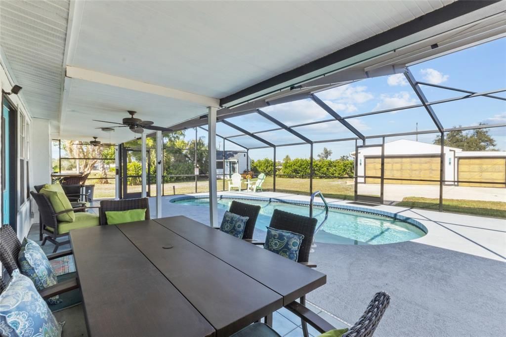 На продажу: $599,000 (3 спален, 0 ванн, 1952 Квадратных фут)