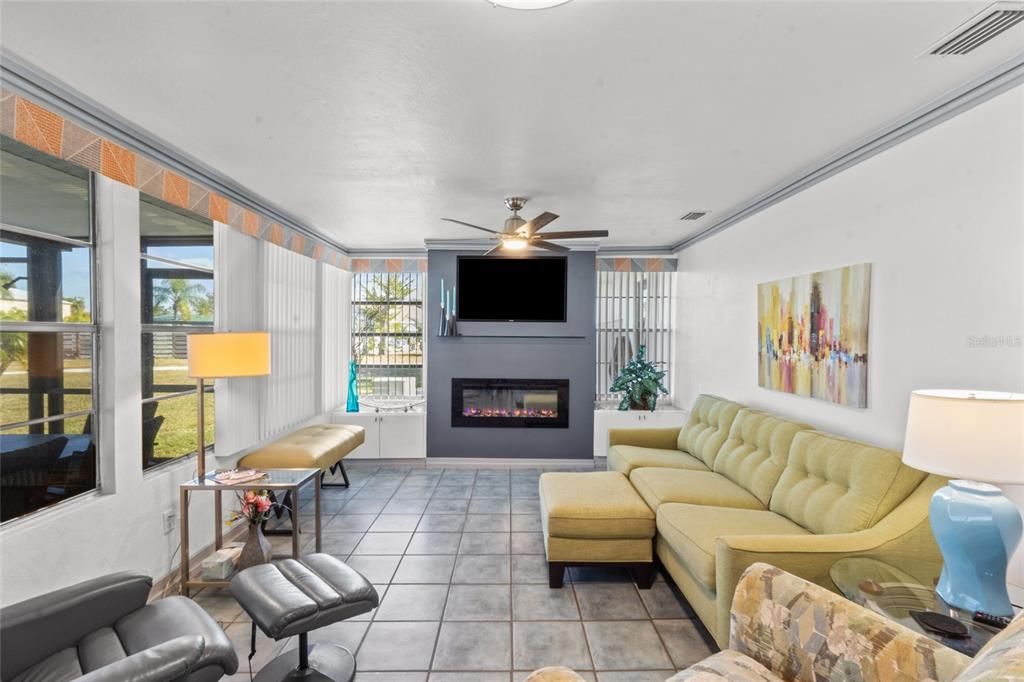 На продажу: $599,000 (3 спален, 0 ванн, 1952 Квадратных фут)