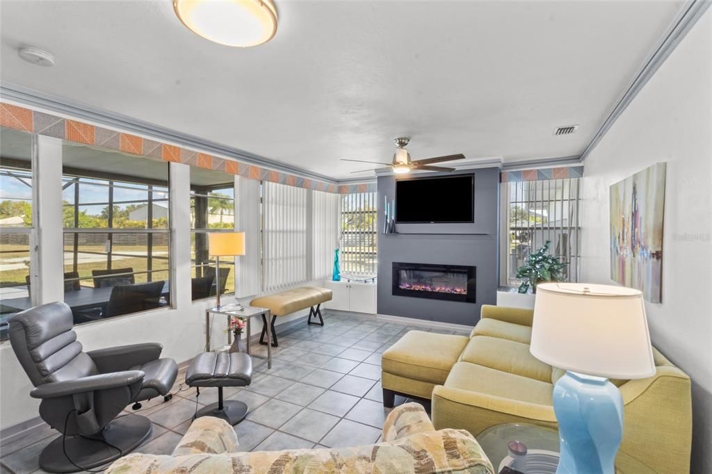 На продажу: $599,000 (3 спален, 0 ванн, 1952 Квадратных фут)