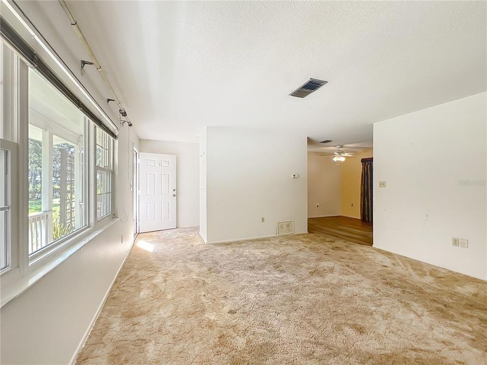 На продажу: $359,000 (3 спален, 2 ванн, 1200 Квадратных фут)