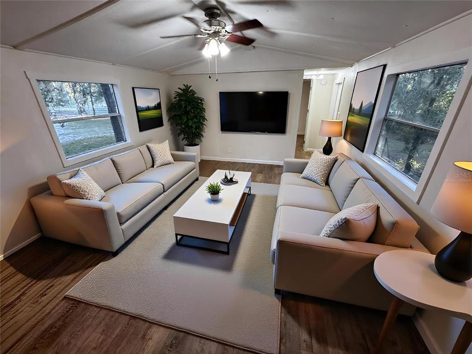 На продажу: $139,000 (2 спален, 2 ванн, 840 Квадратных фут)