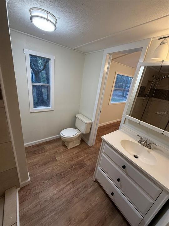 На продажу: $139,000 (2 спален, 2 ванн, 840 Квадратных фут)