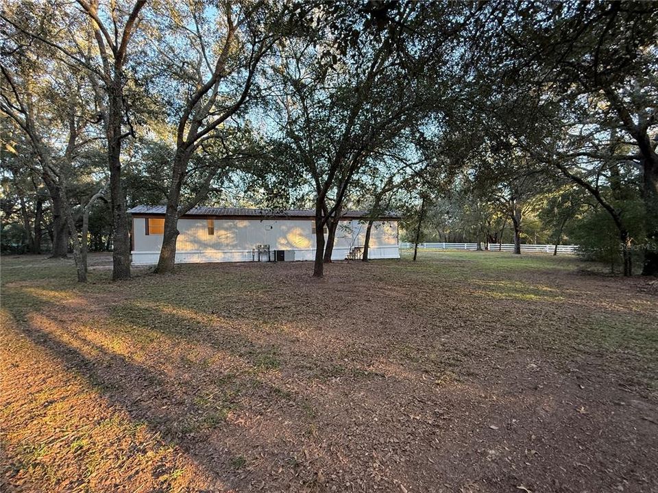 На продажу: $139,000 (2 спален, 2 ванн, 840 Квадратных фут)