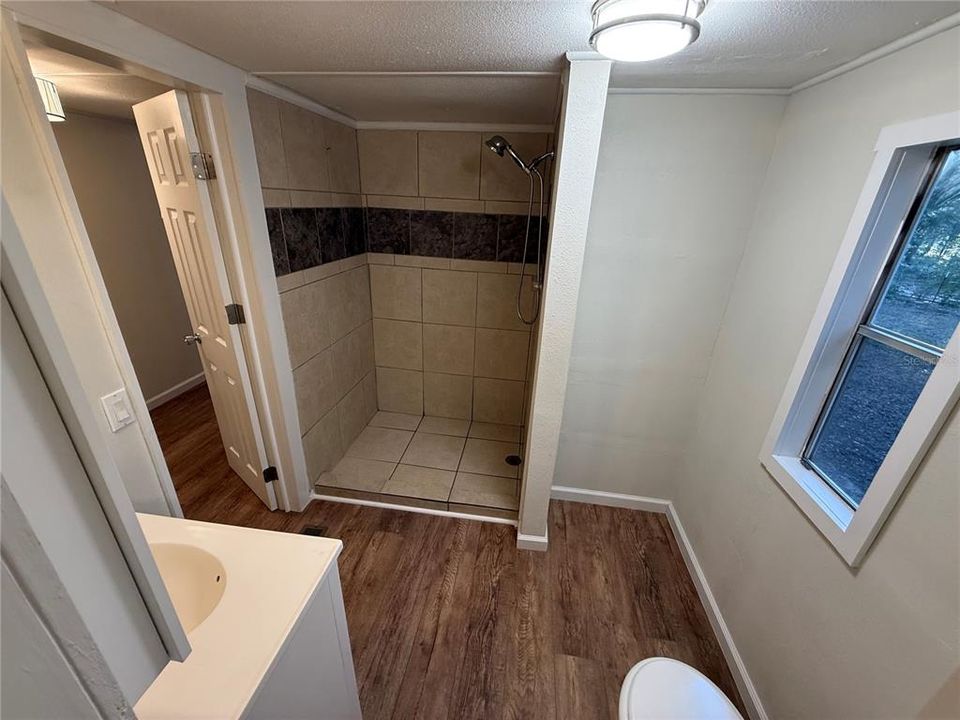 На продажу: $139,000 (2 спален, 2 ванн, 840 Квадратных фут)