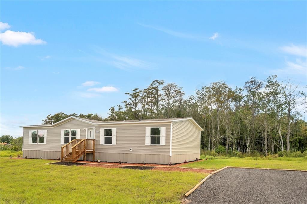 For Sale: $420,000 (4 beds, 2 baths, 1568 Square Feet)