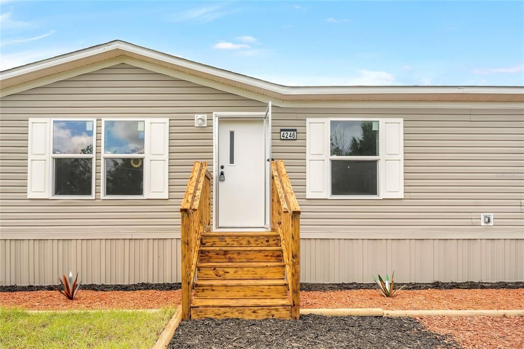 For Sale: $420,000 (4 beds, 2 baths, 1568 Square Feet)