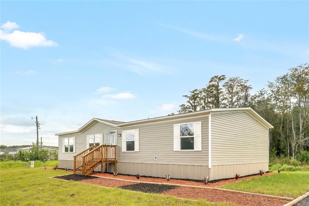 For Sale: $420,000 (4 beds, 2 baths, 1568 Square Feet)