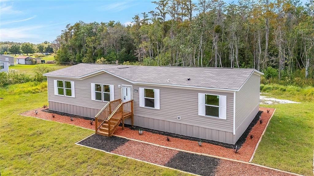 For Sale: $420,000 (4 beds, 2 baths, 1568 Square Feet)