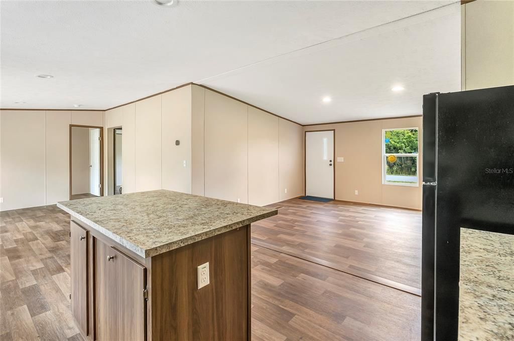 For Sale: $420,000 (4 beds, 2 baths, 1568 Square Feet)