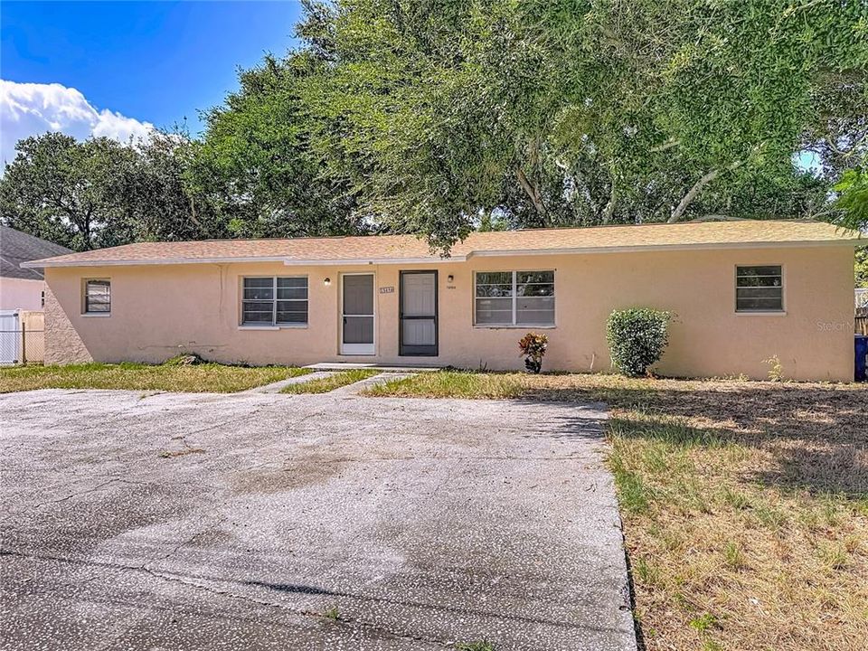 Activo con contrato: $349,900 (4 camas, 0 baños, 1690 Pies cuadrados)