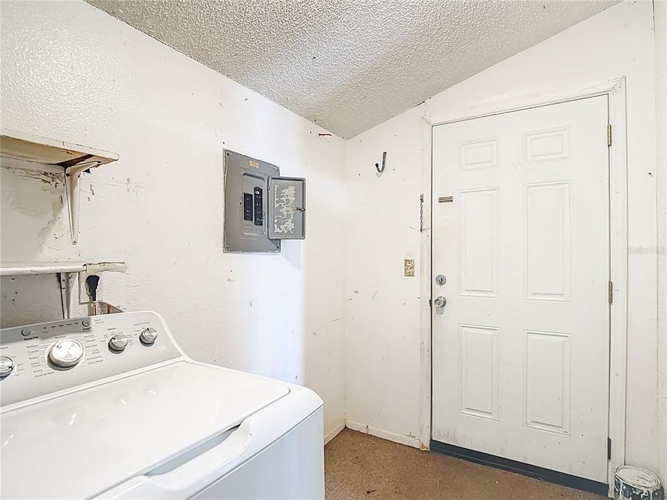 Activo con contrato: $349,900 (4 camas, 0 baños, 1690 Pies cuadrados)