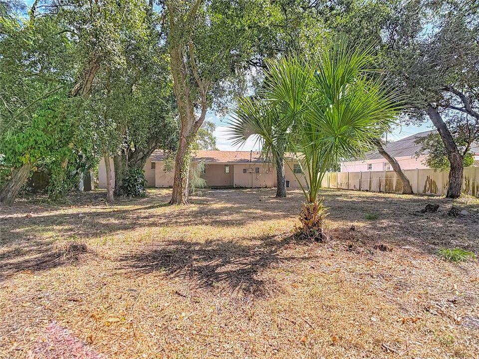 Activo con contrato: $349,900 (4 camas, 0 baños, 1690 Pies cuadrados)