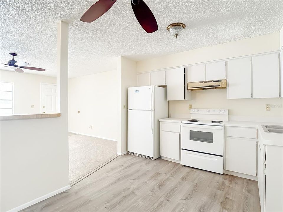 Activo con contrato: $349,900 (4 camas, 0 baños, 1690 Pies cuadrados)