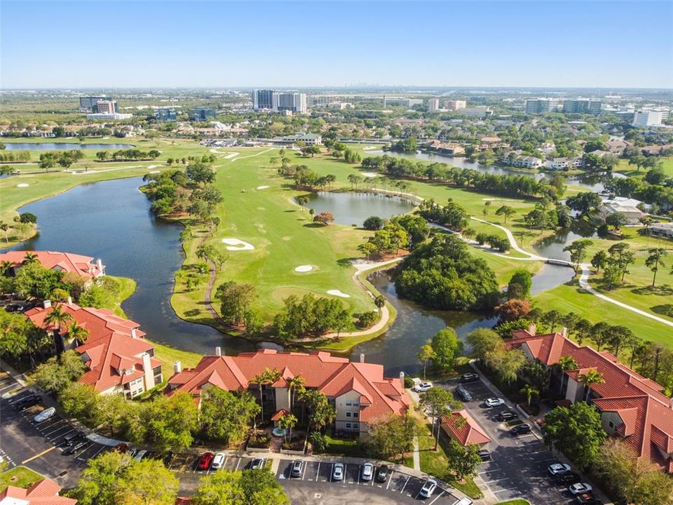 Active With Contract: $232,000 (2 beds, 2 baths, 984 Square Feet)