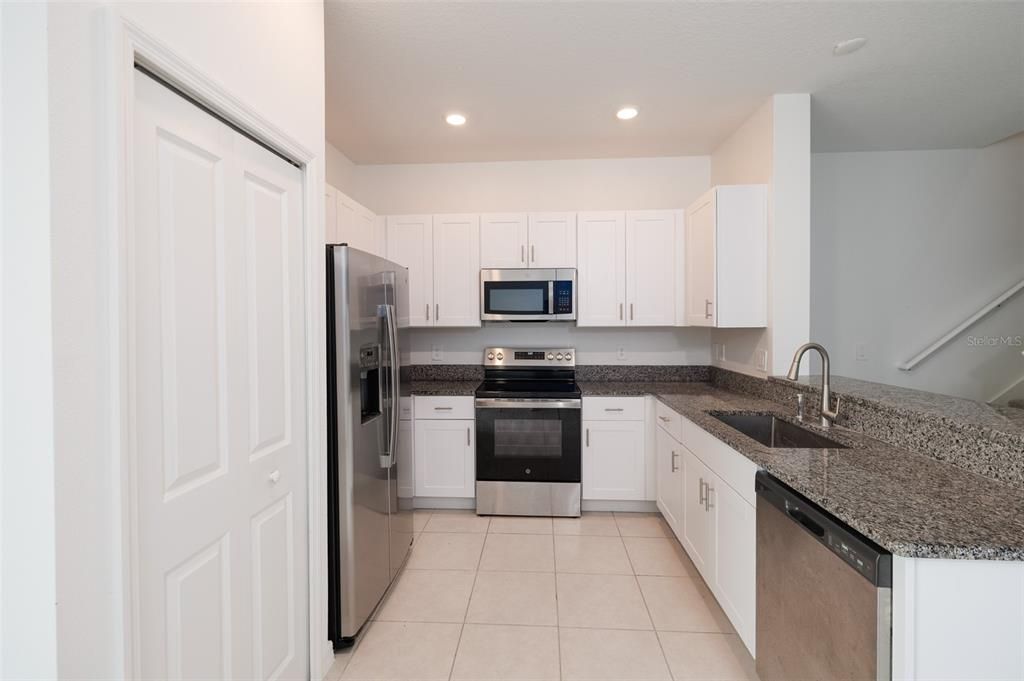 En Venta: $255,000 (3 camas, 2 baños, 1666 Pies cuadrados)