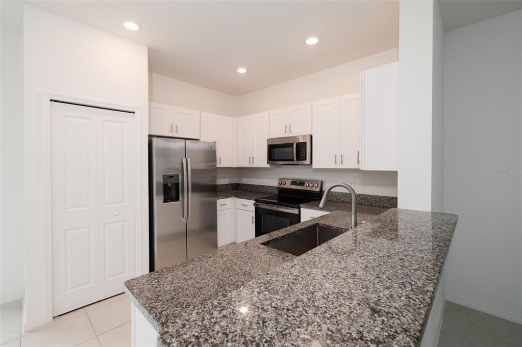 En Venta: $255,000 (3 camas, 2 baños, 1666 Pies cuadrados)