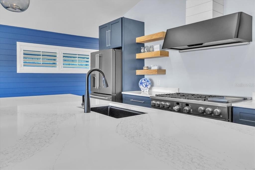 На продажу: $1,100,000 (4 спален, 4 ванн, 2402 Квадратных фут)