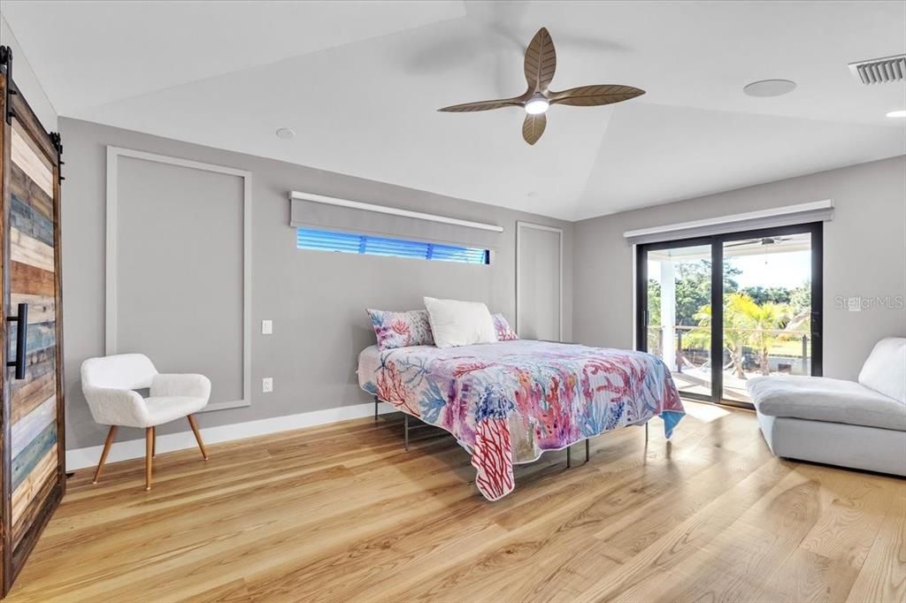 На продажу: $1,100,000 (4 спален, 4 ванн, 2402 Квадратных фут)