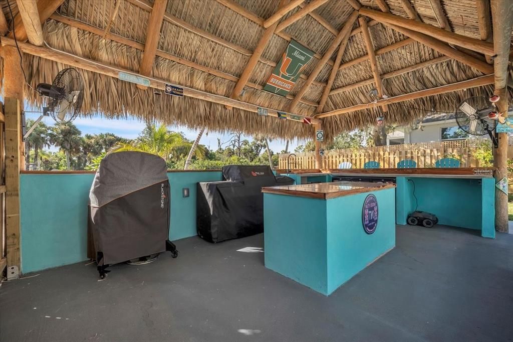 На продажу: $1,100,000 (4 спален, 4 ванн, 2402 Квадратных фут)