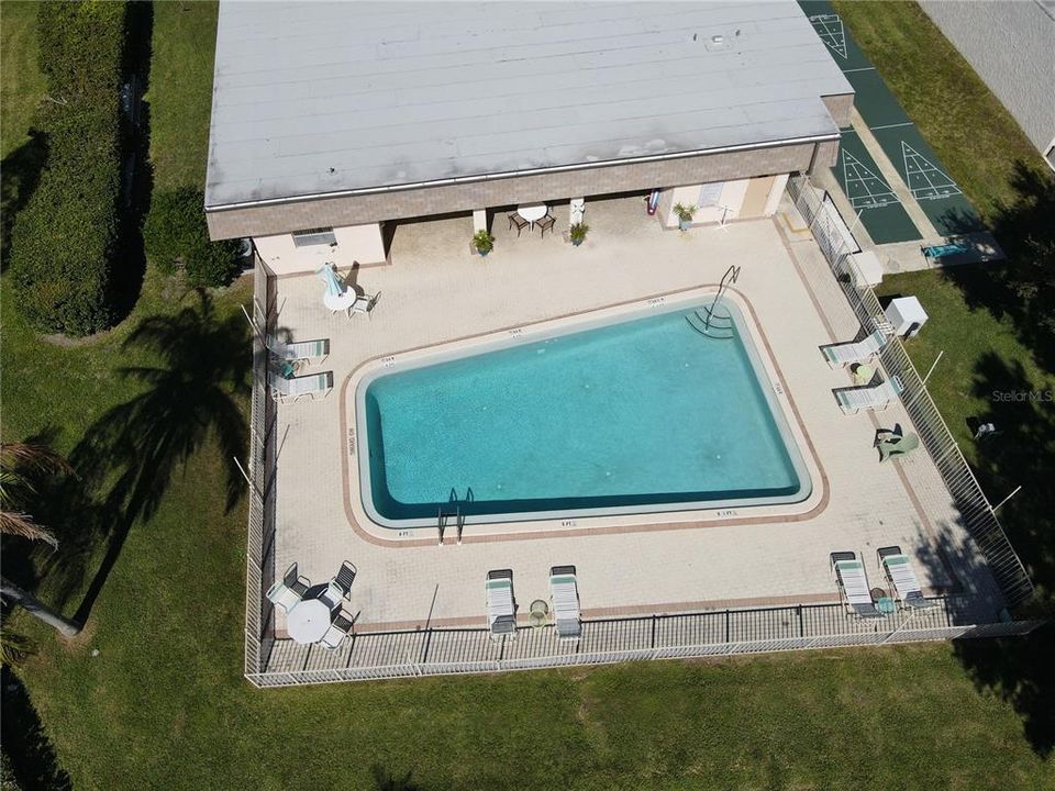 待售: $185,000 (2 贝兹, 2 浴室, 963 平方英尺)