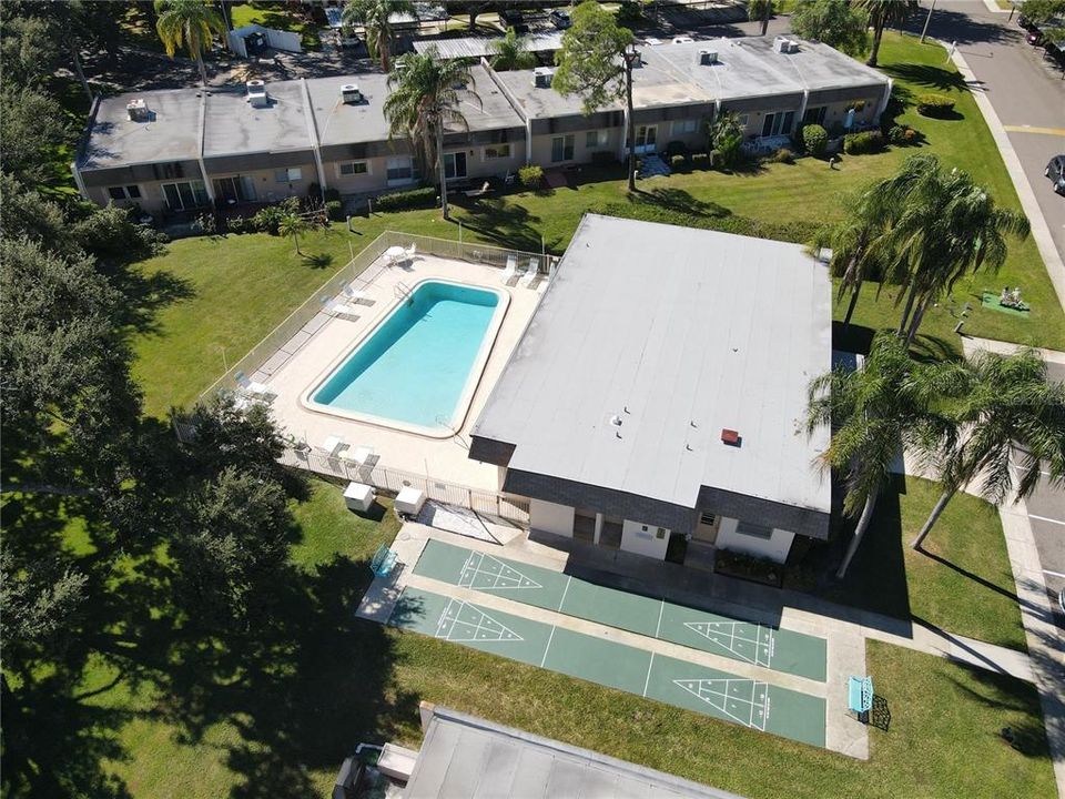 待售: $185,000 (2 贝兹, 2 浴室, 963 平方英尺)