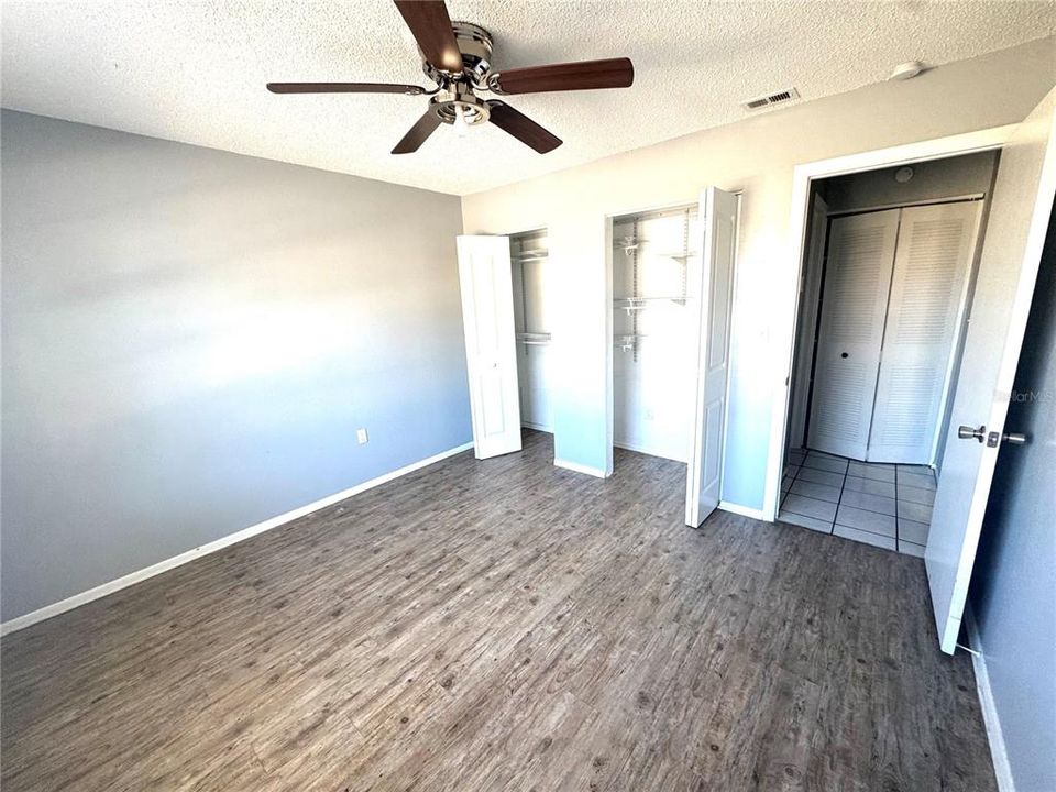 待售: $185,000 (2 贝兹, 2 浴室, 963 平方英尺)