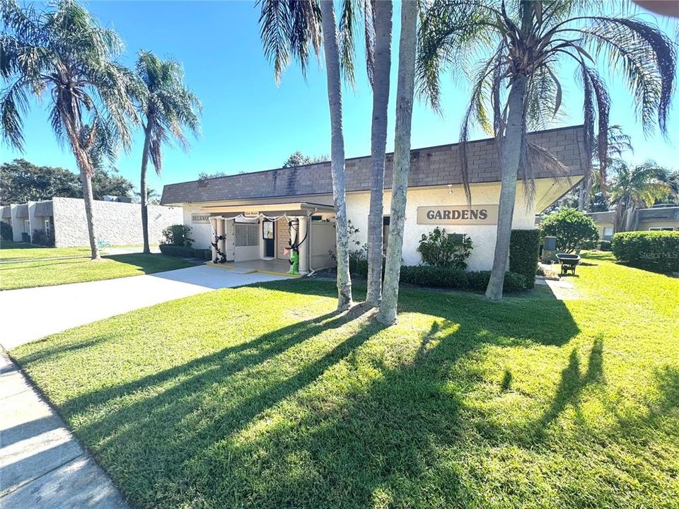 待售: $185,000 (2 贝兹, 2 浴室, 963 平方英尺)