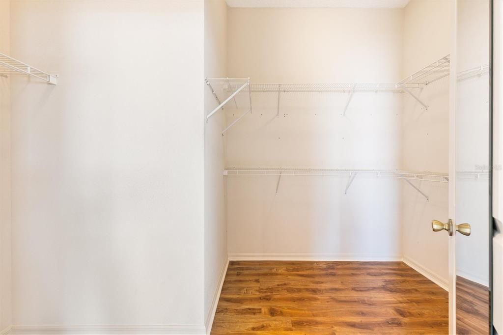 For Sale: $424,900 (3 beds, 2 baths, 2044 Square Feet)