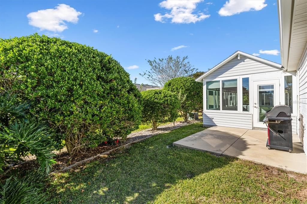 For Sale: $424,900 (3 beds, 2 baths, 2044 Square Feet)