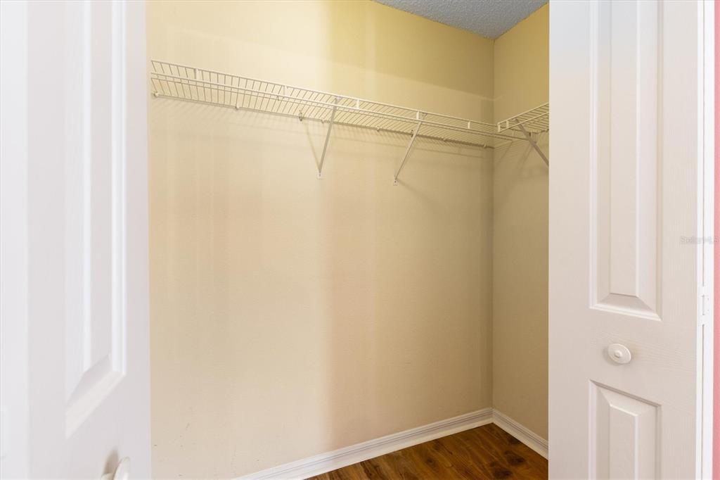 For Sale: $424,900 (3 beds, 2 baths, 2044 Square Feet)