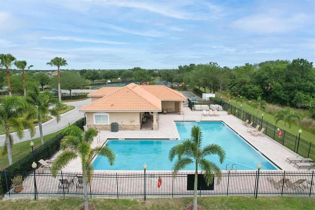 合同活跃: $575,000 (3 贝兹, 2 浴室, 2180 平方英尺)