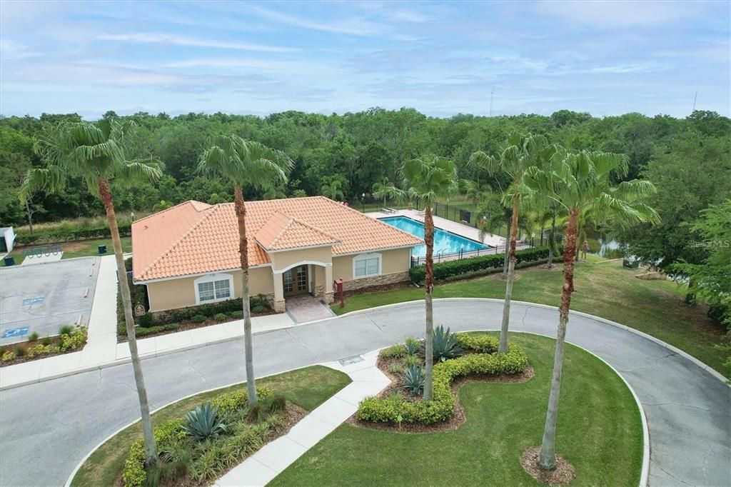 合同活跃: $575,000 (3 贝兹, 2 浴室, 2180 平方英尺)