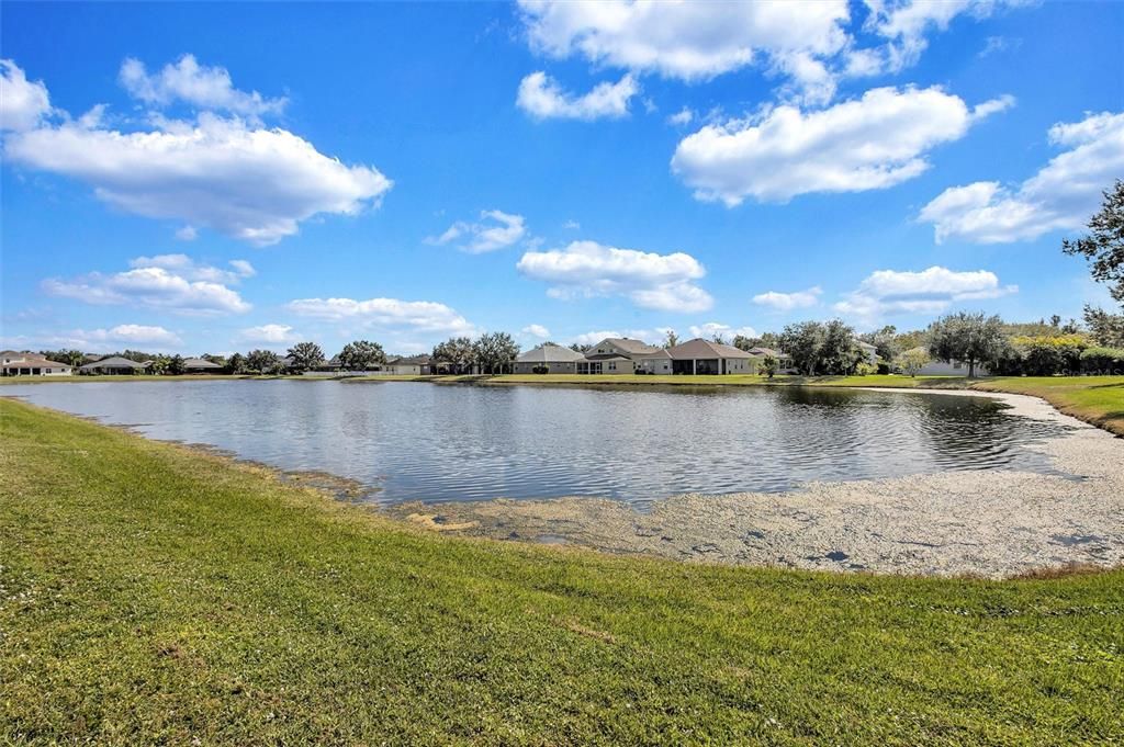 合同活跃: $575,000 (3 贝兹, 2 浴室, 2180 平方英尺)