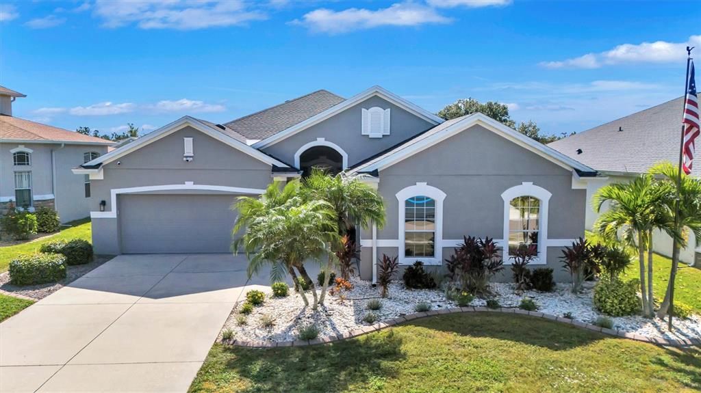 合同活跃: $575,000 (3 贝兹, 2 浴室, 2180 平方英尺)