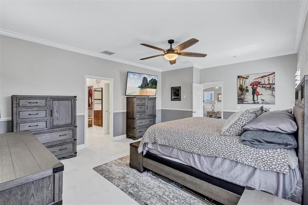 合同活跃: $575,000 (3 贝兹, 2 浴室, 2180 平方英尺)