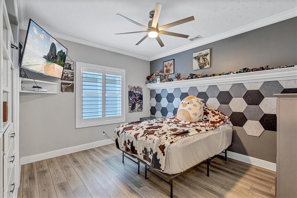 合同活跃: $575,000 (3 贝兹, 2 浴室, 2180 平方英尺)