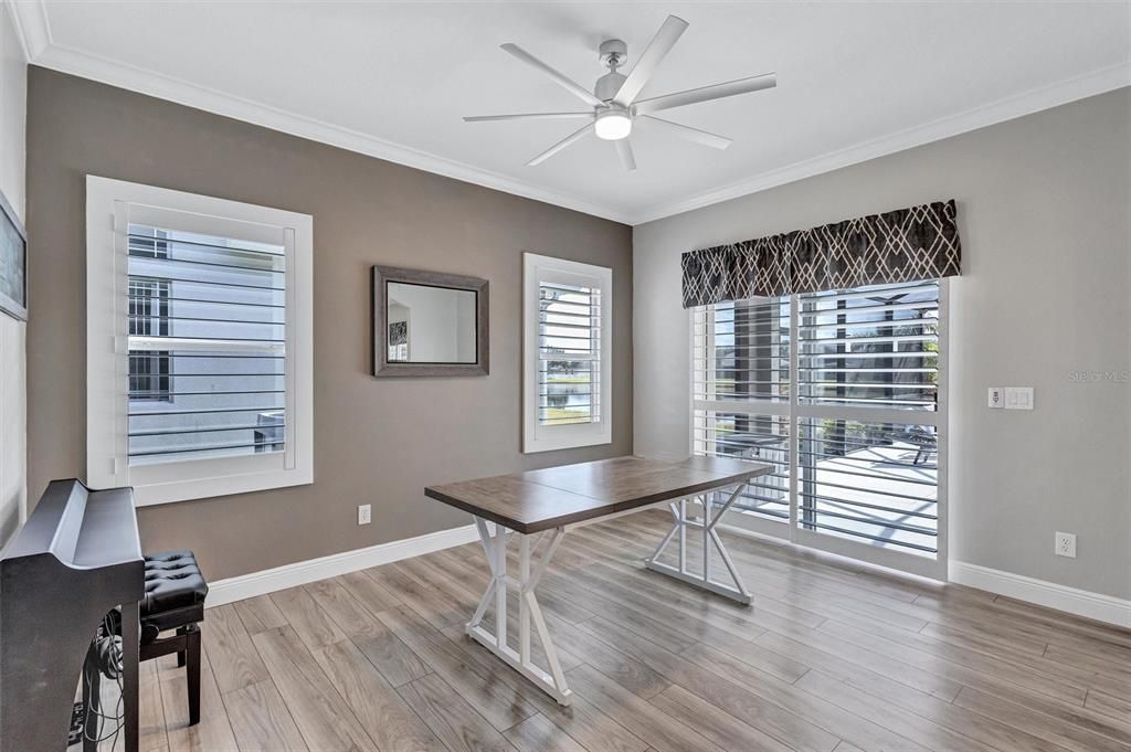 合同活跃: $575,000 (3 贝兹, 2 浴室, 2180 平方英尺)