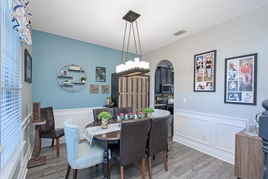 En Venta: $689,000 (5 camas, 3 baños, 2838 Pies cuadrados)