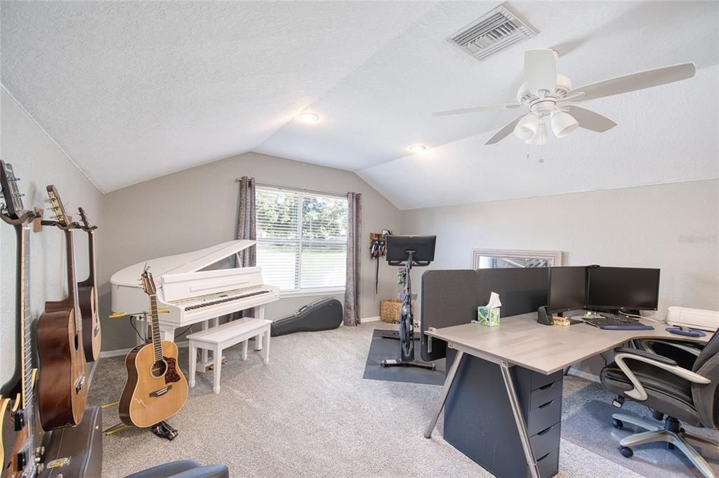 En Venta: $689,000 (5 camas, 3 baños, 2838 Pies cuadrados)