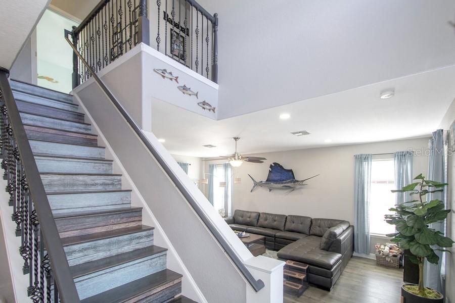 En Venta: $689,000 (5 camas, 3 baños, 2838 Pies cuadrados)