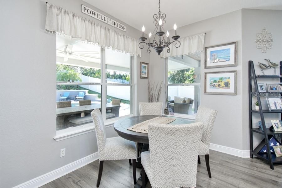 En Venta: $689,000 (5 camas, 3 baños, 2838 Pies cuadrados)