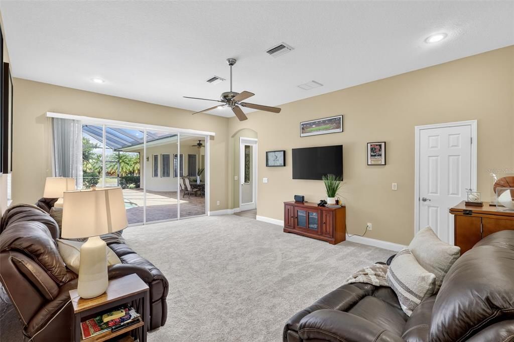 Active With Contract: $825,000 (4 beds, 3 baths, 3193 Square Feet)