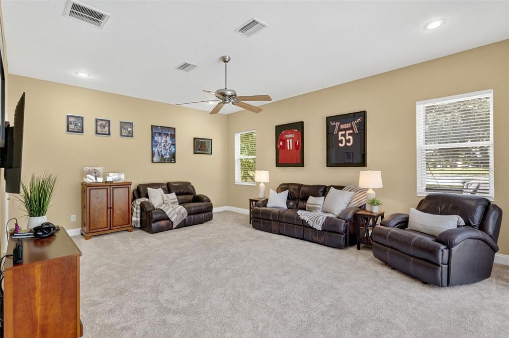 Active With Contract: $825,000 (4 beds, 3 baths, 3193 Square Feet)