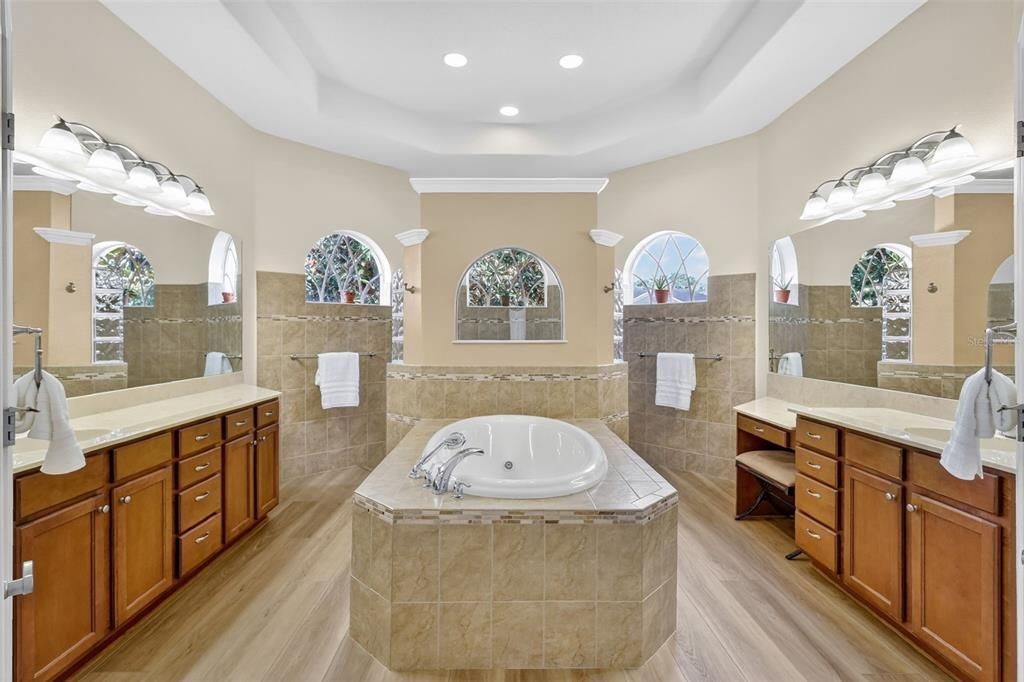 Active With Contract: $825,000 (4 beds, 3 baths, 3193 Square Feet)