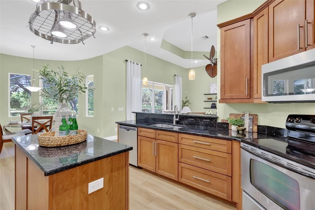 Active With Contract: $825,000 (4 beds, 3 baths, 3193 Square Feet)