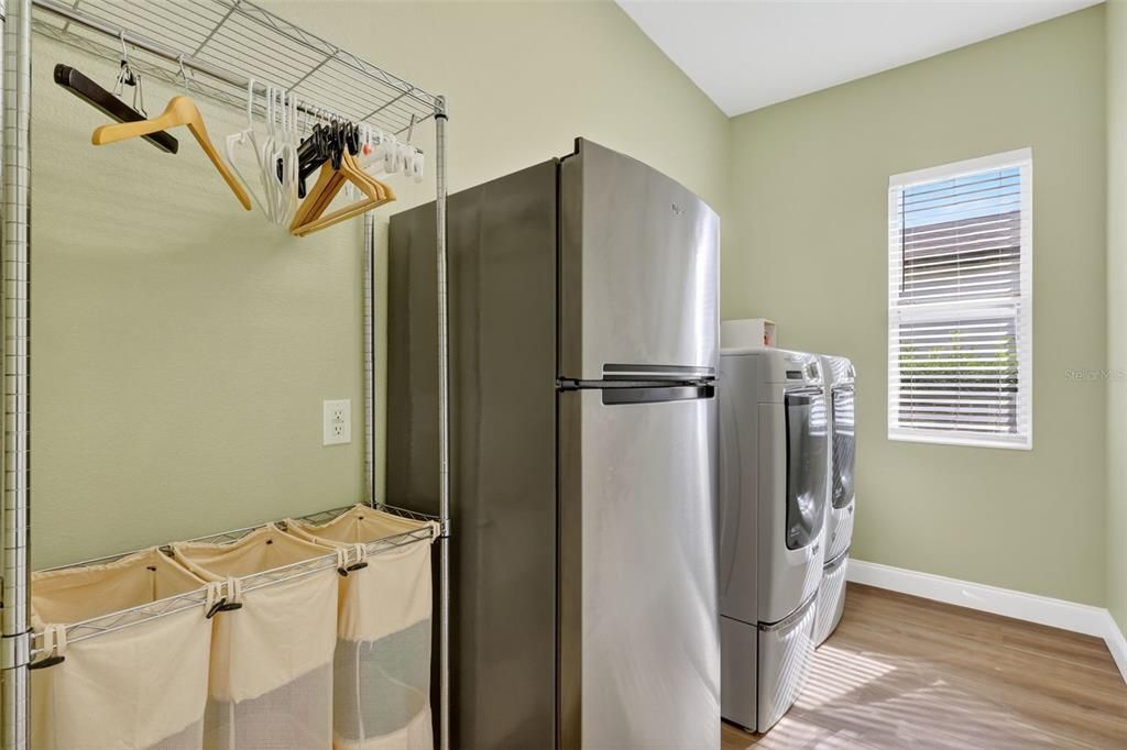 Active With Contract: $825,000 (4 beds, 3 baths, 3193 Square Feet)