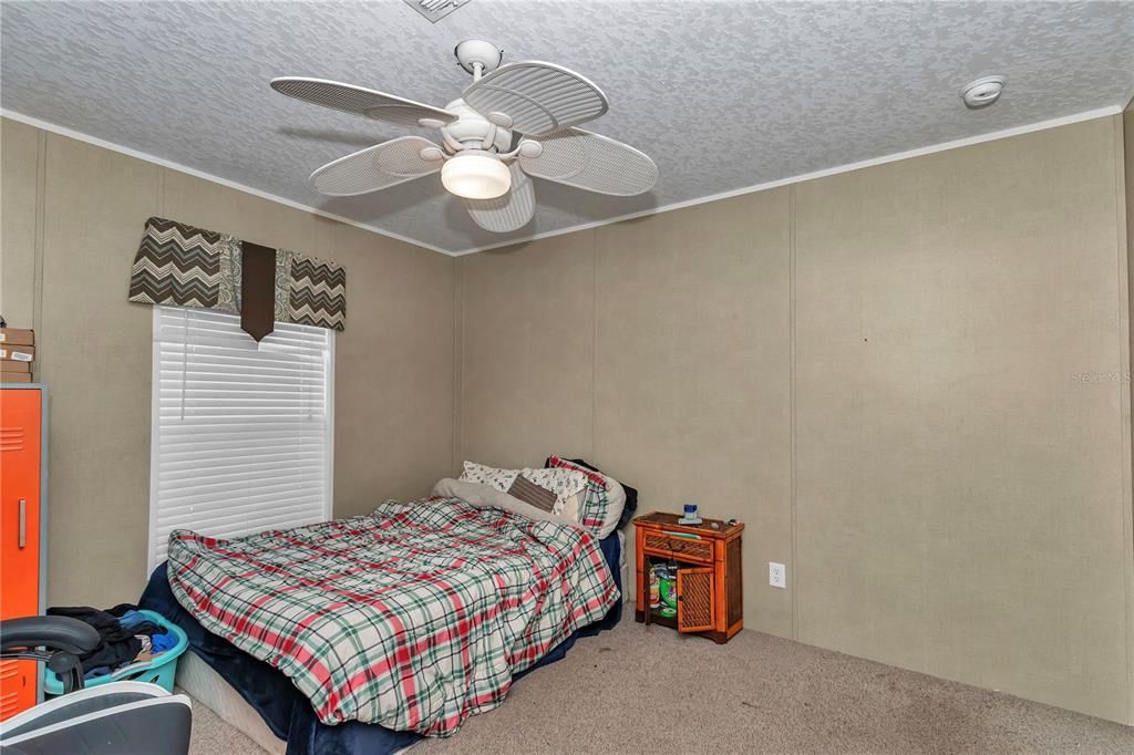 For Sale: $179,000 (4 beds, 2 baths, 1622 Square Feet)