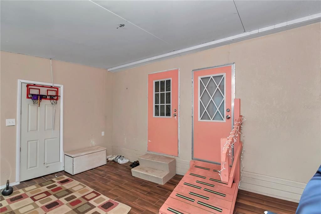 For Sale: $179,000 (4 beds, 2 baths, 1622 Square Feet)