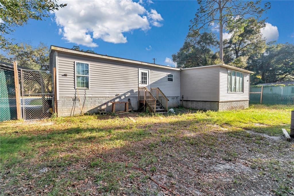 For Sale: $179,000 (4 beds, 2 baths, 1622 Square Feet)